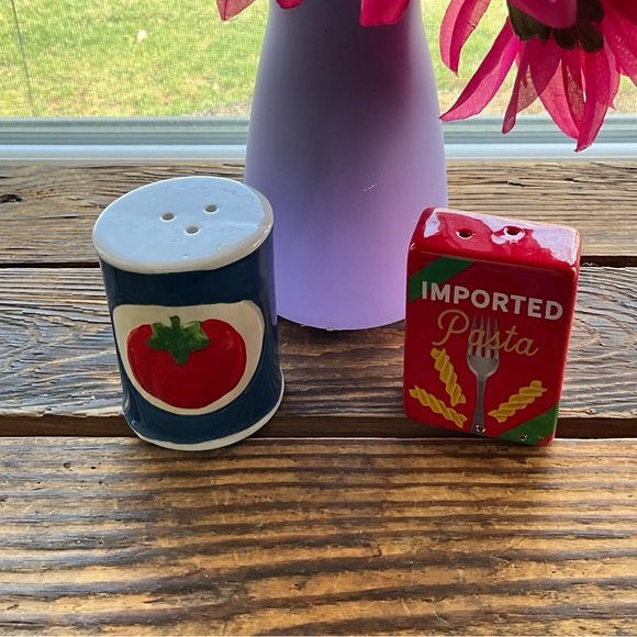 Source Unknown Other - Tomato and Pasta Salt and Pepper Shakers ~ New